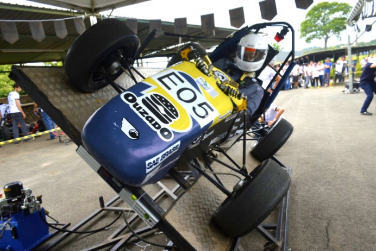 A UFF é uma das 17 universidades brasileiras com uma equipe competindo na Fórmula SAE