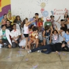 Imagem: grupo de crianças e adultos na Casa da Descoberta da UFF