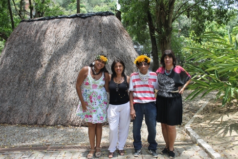 Carol Potiguara, Marina Vasconcellos, pajé Sapaim e Dinah Guimaraens - Foto: Patrick Rosa