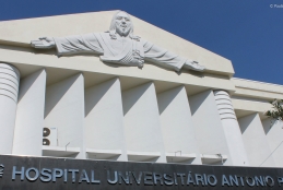 Fachada do Hospital Antônio Pedro  