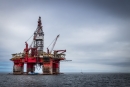 Plataforma de extração de petróleo em alto-mar
