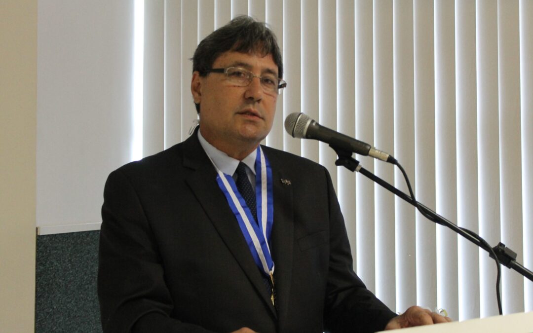 Cerimônia marca encerramento da gestão do reitor Roberto Salles