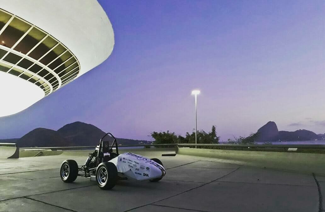 Corrida para o sucesso: Equipe Buffalo representa a UFF na Fórmula SAE