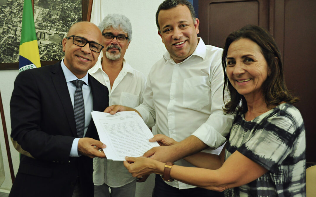 Prefeitura de Angra dos Reis doa terreno à UFF