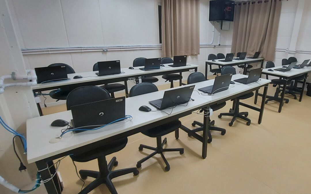 Campus da UFF em Pádua inaugura sete laboratórios especializados