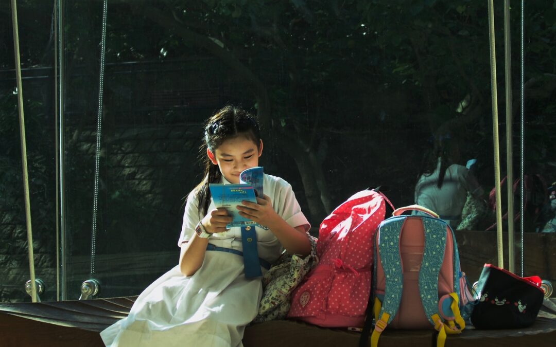 Diversão na sala de espera: projeto da UFF estimula leitura de jovens que aguardam atendimento no Huap