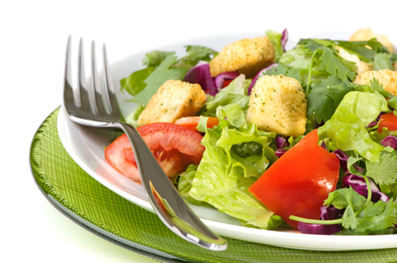 ensalada con croutons sazonboricua