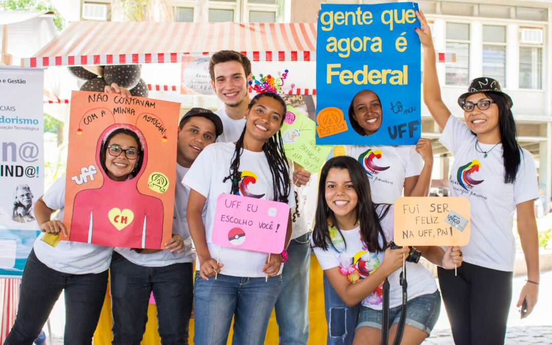 Acolhimento Estudantil recepciona os novos alunos da UFF