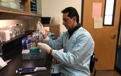 Professor da UFF testa vacinas contra infecção hospitalar