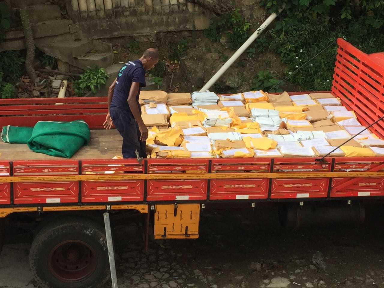 foto_descarte_de_papel_1