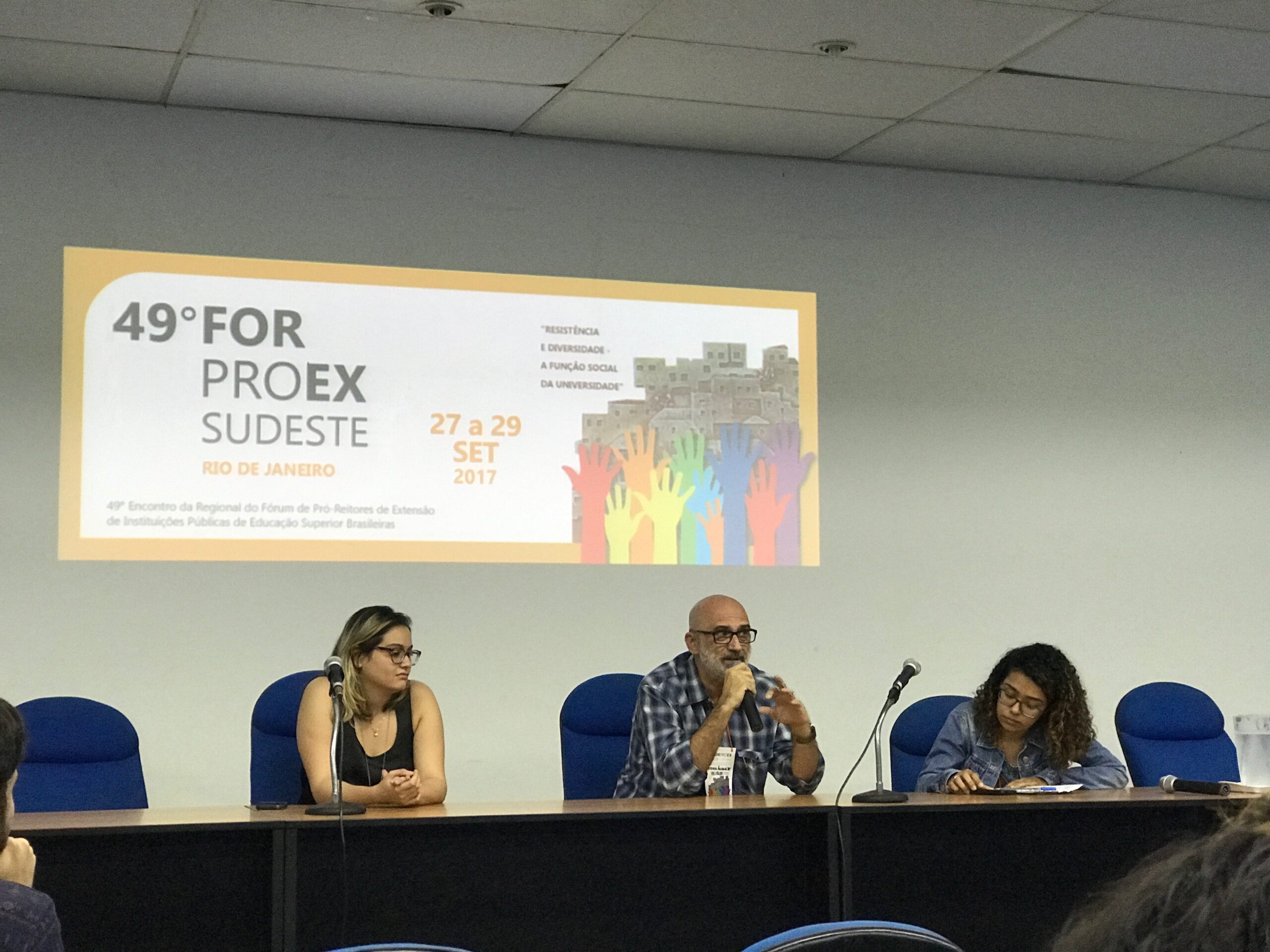 foto_mesa_incubadora