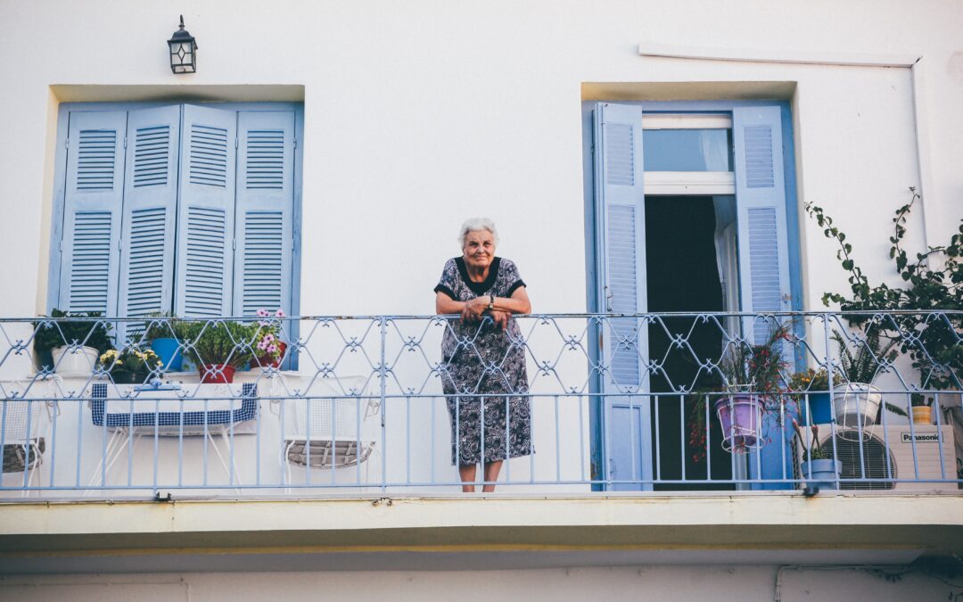 Pesquisa da UFF reconta a história da pandemia a partir de relato dos idosos