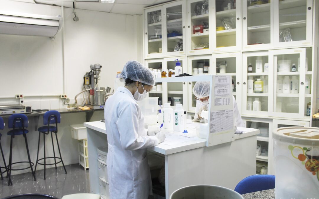 Farmácia Universitária amplia atendimento ao público após reforma