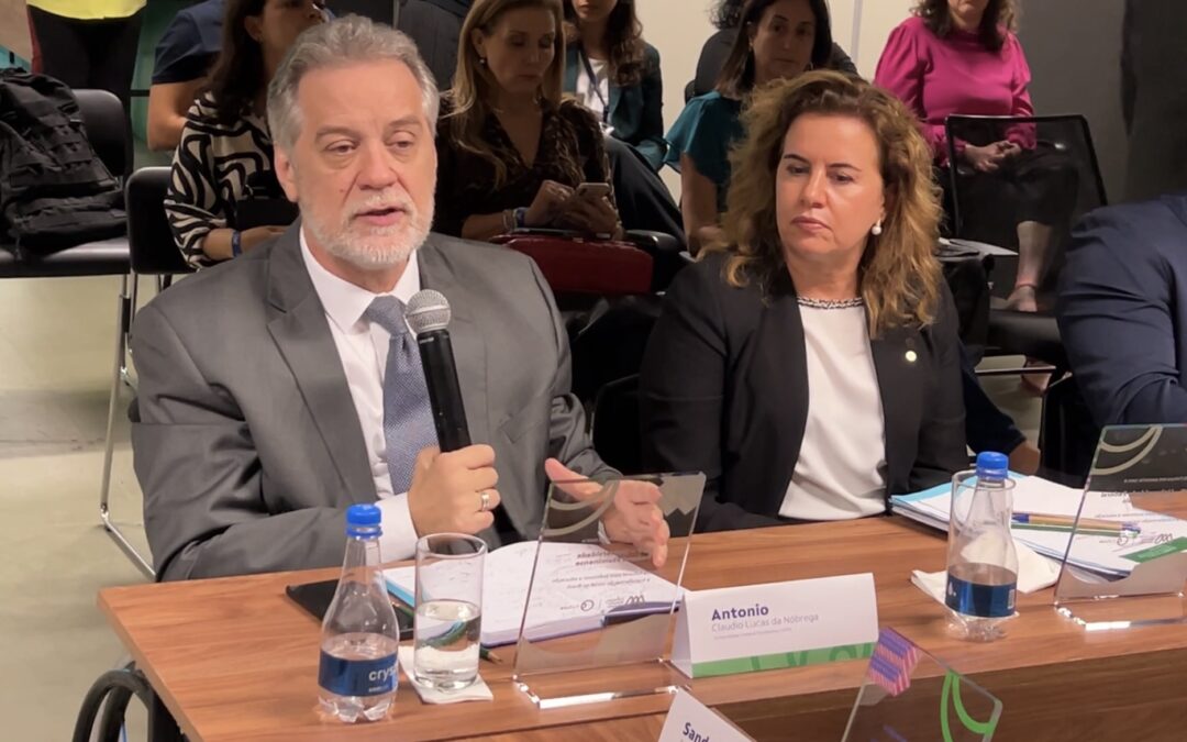 UFF participa de fórum sobre os desafios da educação