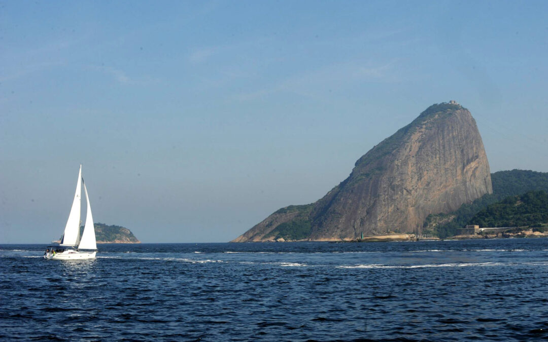 Projeto Barco Escola incentiva ingresso de alunos da rede pública nas universidades