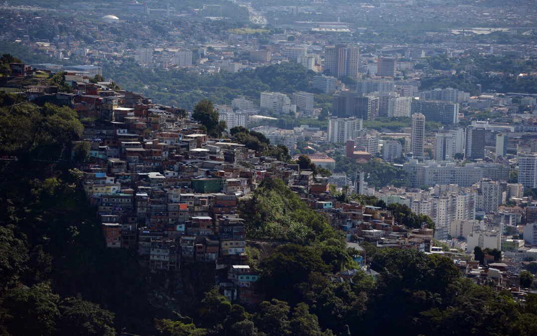 Pesquisa revela a segregação econômica nas favelas brasileiras