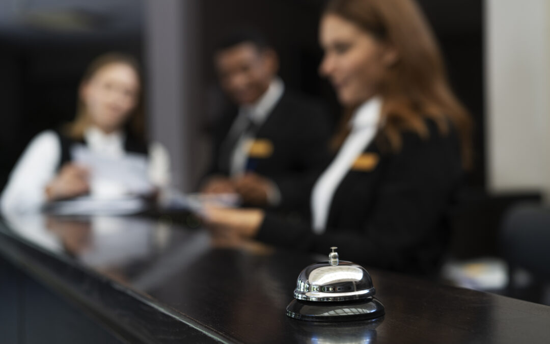 Projeto da UFF abre portas no mercado de hotelaria para pessoas em vulnerabilidade social