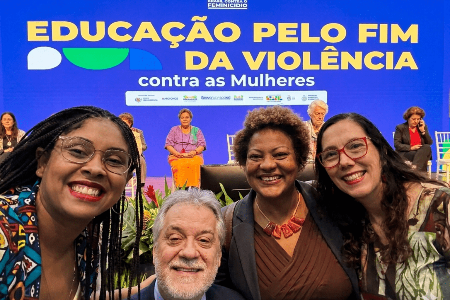 Representantes da UFF durante o lançamento do protocolo nacional de enfrentamento à violência contra as mulheres, realizado em Brasília - Foto: Divulgação.