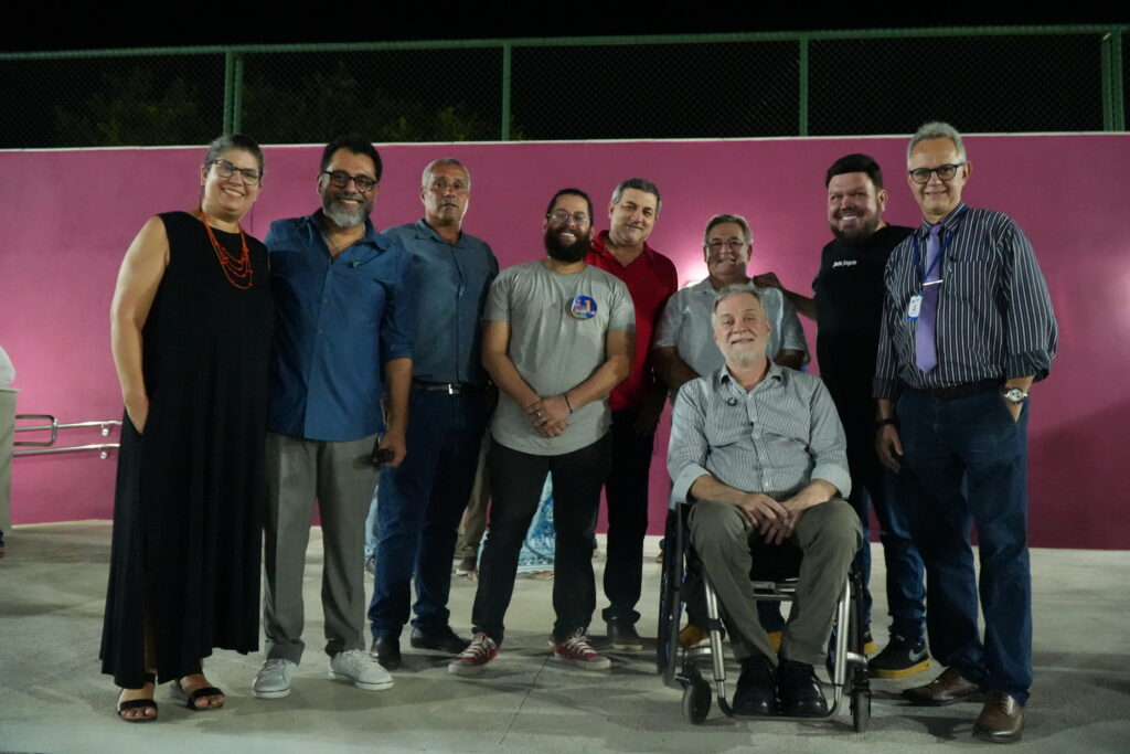 Representantes da UFF durante a inauguração da quadra poliesportiva e do palco multicultural no campus de Santo Antônio de Pádua - Foto: Divulgação.