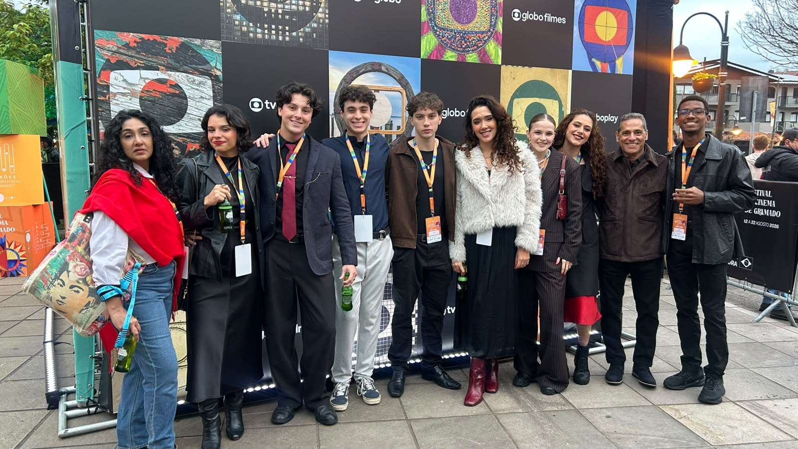 Equipe do curta-metragem "Teste Grátis", dirigido por Rafaela Lerbach, estudante de Cinema da UFF - Foto: Divulgação.