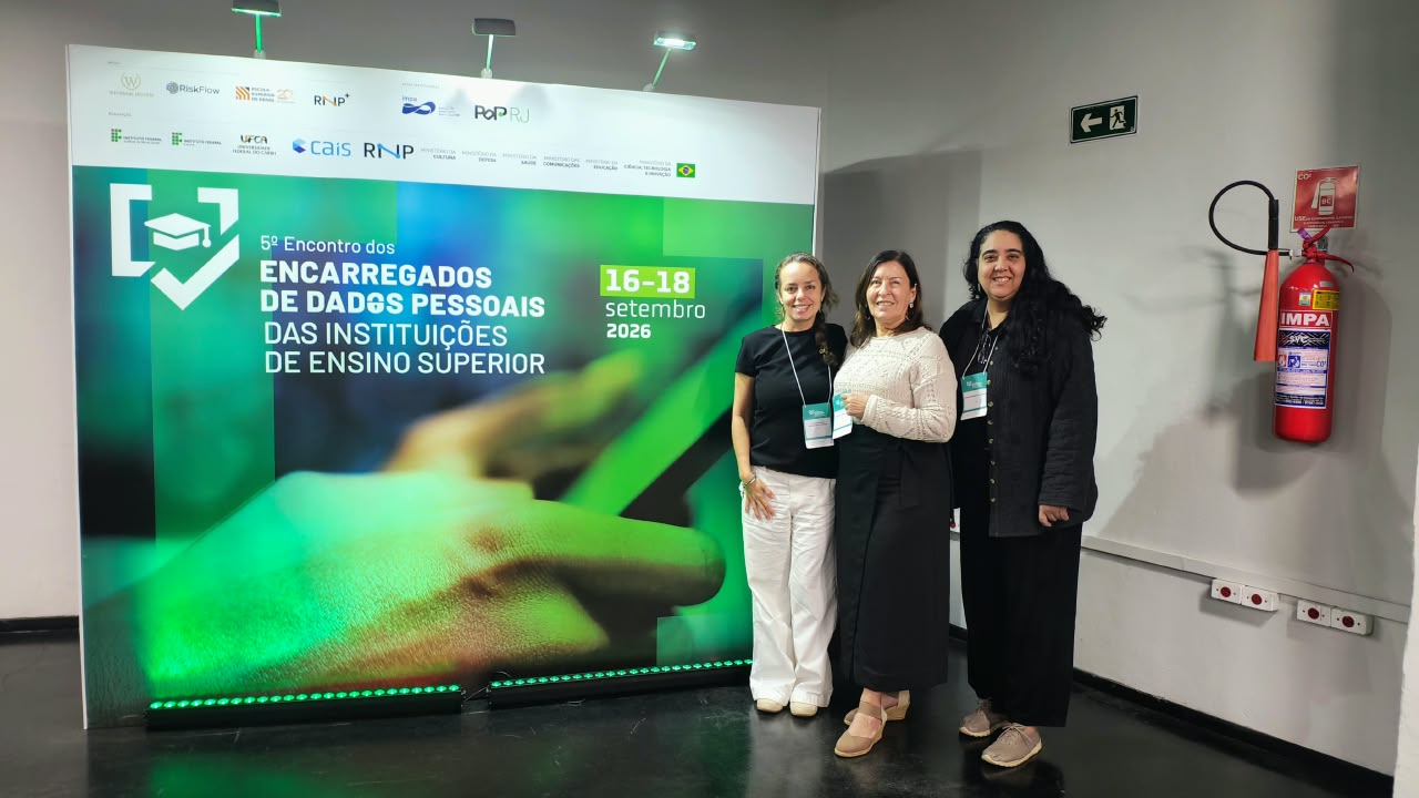 Representantes da UFF no 5º Encontro de Encarregados de Dados Pessoais das Instituições de Ensino Superior – Foto: Divulgação. Representantes da UFF no 5º Encontro de Encarregados de Dados Pessoais das Instituições de Ensino Superior - Foto: Divulgação.