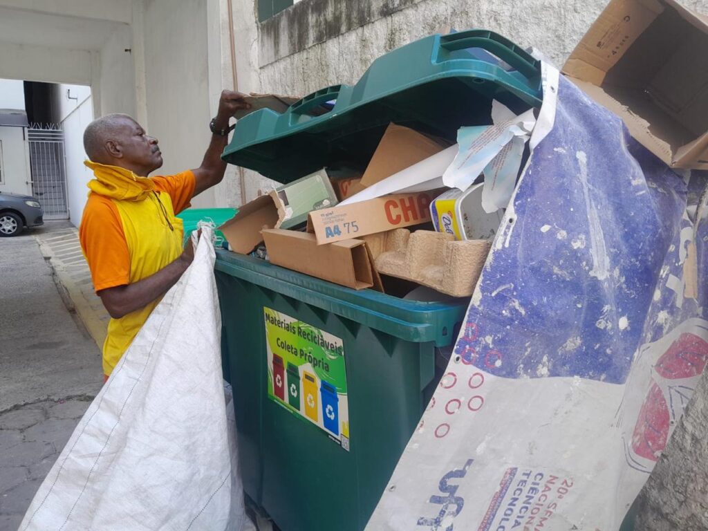 Gestão de resíduos no prédio da Reitoria da UFF - Foto: Divulgação.